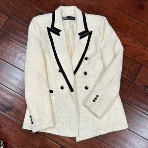 Zara White boucle tuxedo blazer